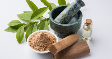 Sandal Ağacı Yağının Faydaları - Sandal Ağacı Yağı Nelere İyi Gelir?
