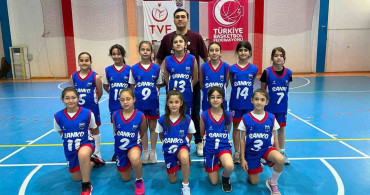 Sanko okulları minik erkek basketbol takımı şampiyon oldu