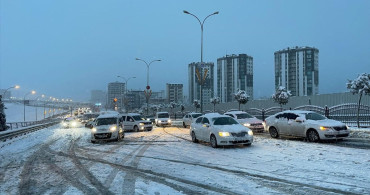 Şanlıurfa ve Malatya'da Etkili Kar Yağışı
