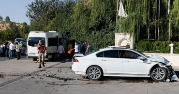 Şanlıurfa'da 15 İşçinin Yaralandığı Trafik Kazası Panik Yarattı