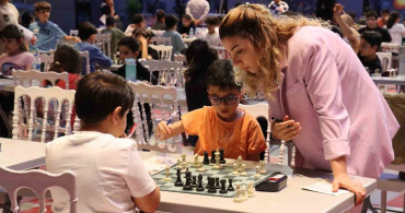 Şanlıurfa'da Geleceğin Satranç Ustaları Ödüllendirildi
