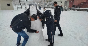 Şanlıurfa'da Kar Yağışı Etkisini Gösteriyor