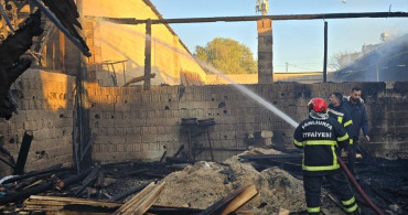 Şanlıurfa'da Marangoz Atölyesinde Yangın Çıktı