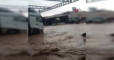 Şanlıurfa'da Şiddetli Yağış Fabrikayı Su Bastı