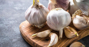 Sarımsak Kabuğunu Çöpe Atmayın! Hem Sağlığa Hem Ekonomiye Katkısı Var