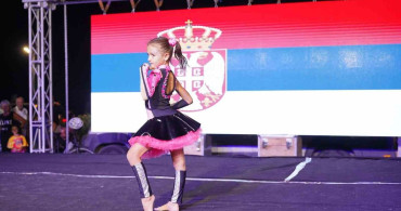 Sarımsaklı Trophy festivalinde 18 halk dansları ekibi Ayvalık'ta buluştu