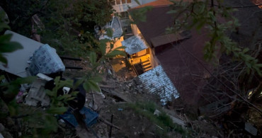 Sarıyer'de Toprak Kayması, 6 Bina Tahliye Edildi