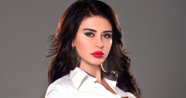 Şarkıcı Ebru Polat Sevgilisine Arkadaşı Tarafından Gönderilen Çıplak Fotoğrafları Yakalayınca Deliye Döndü!