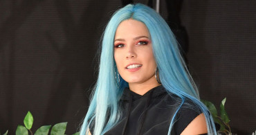Şarkıcı Halsey Hamile Olduğunu Açıkladı