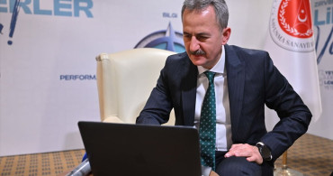 Savunma Sanayii Başkanı Haluk Görgün, Yılın Kareleri Oylamasında