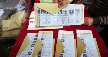 Seçim maratonu iftarda da devam ediyor: 200 bin sandıkta oy sayma işlemi sürüyor