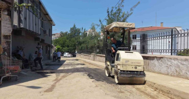 Şehzadeler'de altyapısı tamamlanan sokaklar asfaltlanıyor