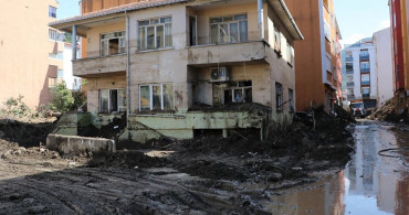 Sel Suları Çekildi Korkutan Manzara Ortaya Çıktı