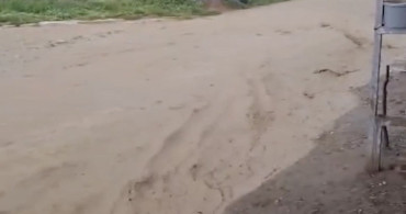 Sel Suları Ulaşımı Aksattı