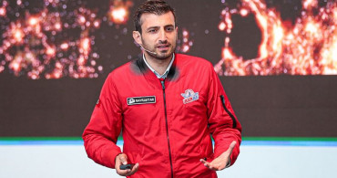 Selçuk Bayraktar'dan MIT Profesörüne Tokat Gibi Cevap: 'Utanmanız Gereken Yaptığınız Soykırım ve Katliamlardır