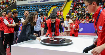 Selçuklu TEKNOSEL 2026 Teknoloji Festivali Başladı