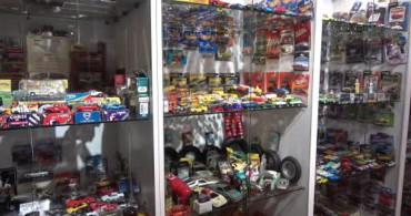 Serdivan'daki garaj 50 bin parçalık müzeye dönüştü