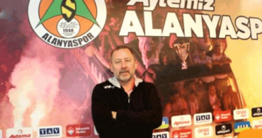Sergen Yalçın: Ozan Tufan'ı Futbolcu Olduğuna İkna Etmeye Çalışıyoruz