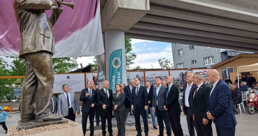 Seyfi Usta'nın Anısına Heykel Açılışı