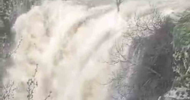 Şeyhandede Şelalesi Yağışlarla Debisini Arttırdı