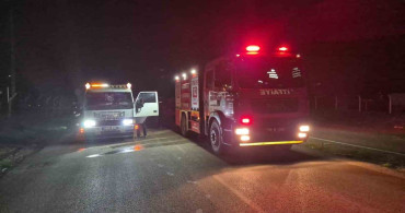 Seyitgazi'de Trafik Kazası: Otomobil Oto Kurtarma Aracında Yangın Çıkardı