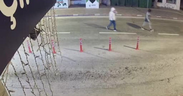 Seyyar Satıcının Tezgahını Soyan Hırsızlar Yakalandı