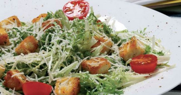 Sezar Salata Tarifi Nasıl Yapılır?