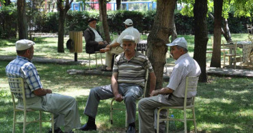Sıcak havalarda her gün 2-2,5 litre sıvı tüketilmesi öneriliyor