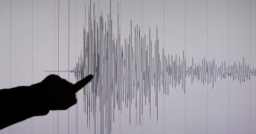 Şiddetli deprem can aldı: Ölü ve yaralılar var