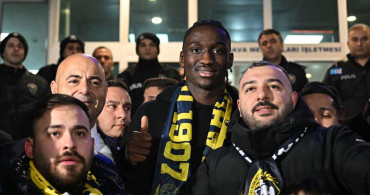 Sidiki Cherif İstanbul'a Geldi, Fenerbahçe ile Görüşmelere Başladı