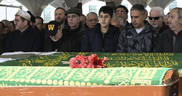 Siirt'te Bıçaklanarak Öldürülen Gülhan Börülce Toprağa Verildi