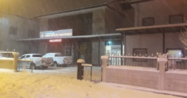 Siirt'te Gıda Zehirlenmesi Şüphesiyle 5 Kişi Hastaneye Kaldırıldı