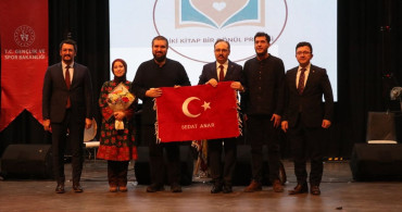 Siirt'te 'İki Kitap Bir Gönül Projesi' Tanıtımı Gerçekleşti