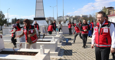 Siirt'te Şehitliklerde Bakım Ve Temizlik Çalışması Başlatıldı