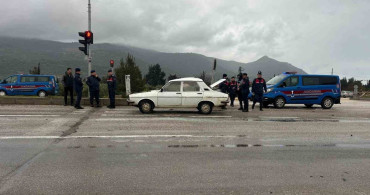 Silifke'de Trafik Kazası: 3 Yaralı
