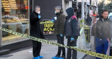 Silivri'de Kuyumcu Soyguncuyu Kafasından Vurdu