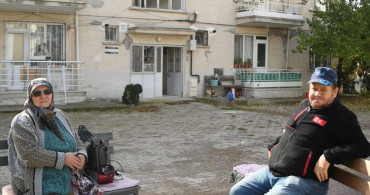 Sındırgı Depreminde Hatıra Değeri: Ayşe Dayı’nın Kızı Tarafından Hediye Edilen Teyp