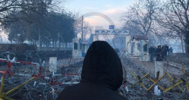 Sınırı Geçmek İsteyen Göçmenler Edirne'ye Gelmeye Devam Ediyor