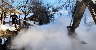 Sinop'ta Ahır Yangını: 9 Büyükbaş Hayvan Telef Oldu