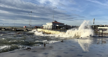 Sinop'ta Fırtına Sonrası Yüksek Dalgalar