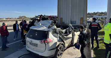 Sinop'ta Trafik Kazası: Park Halindeki Tıra Çarpan Otomobilde Bir Ölüm