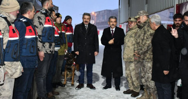 Şırnak Valisi Birol Ekici, Güvenlik Güçleriyle Yeni Yılı Kutladı
