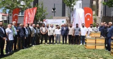 Şırnak'ta 25 üreticiye yüzde 75 hibeli arıcılık ekipmanı dağıtıldı
