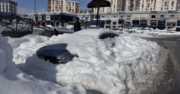 Şırnak'ta Çocuklar Kar Keyfini Çıkarıyor