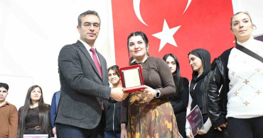 Şırnak'ta Gençler Tiyatronun Zirvesinde