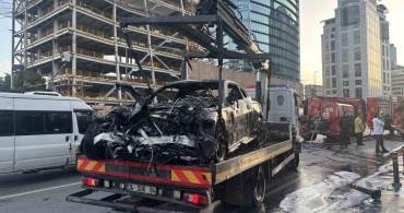 Şişli'de Lüks Araç Dükkanına Girdi: 2 Yaralı