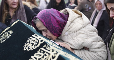 Şişli'deki Kazada Hayatını Kaybedenlerin Cenazesi Defnedildi