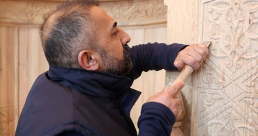 Sivaslı Usta, Selçuklu Motifleriyle Mihrap Yaptı