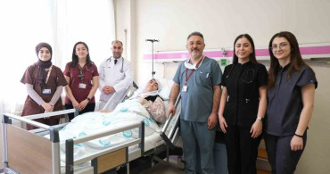 Sivas'ta 8 Kiloluk Tümör Başarıyla Alındı