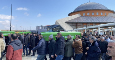Sivas'ta Aile Tragedisi: 15 Yaşındaki Çocuk Babasını ve Ağabeyini Öldürdü